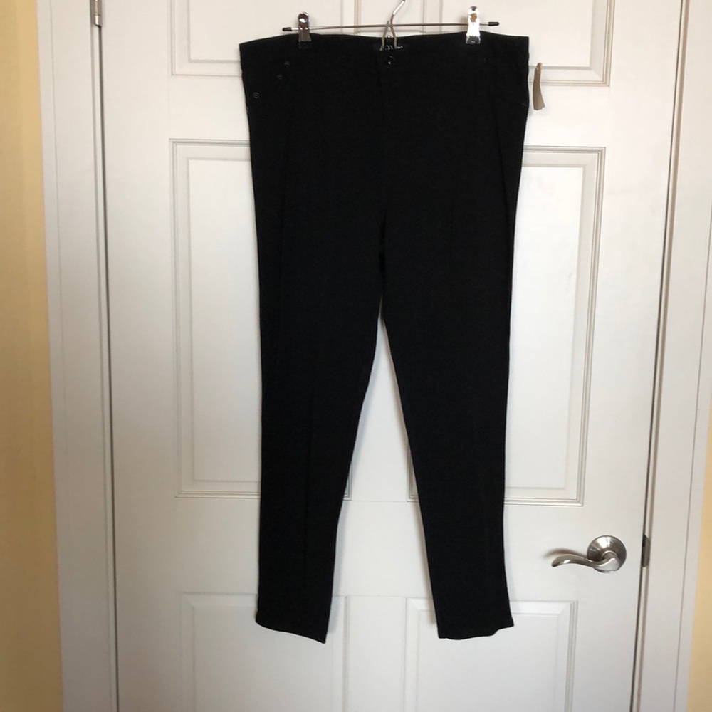Apt 9 Black knit pants, size 14 , NWT jean cut